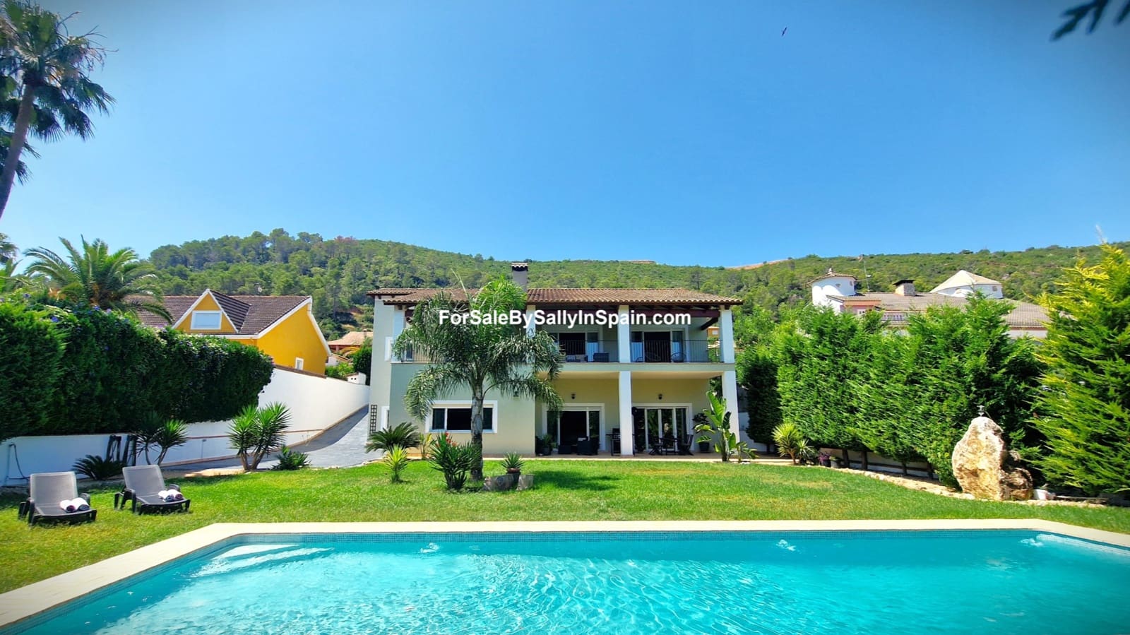 3 soveværelse Villa til salg i Alzira med swimmingpool garage - € 699.000 (Ref: 9131894)