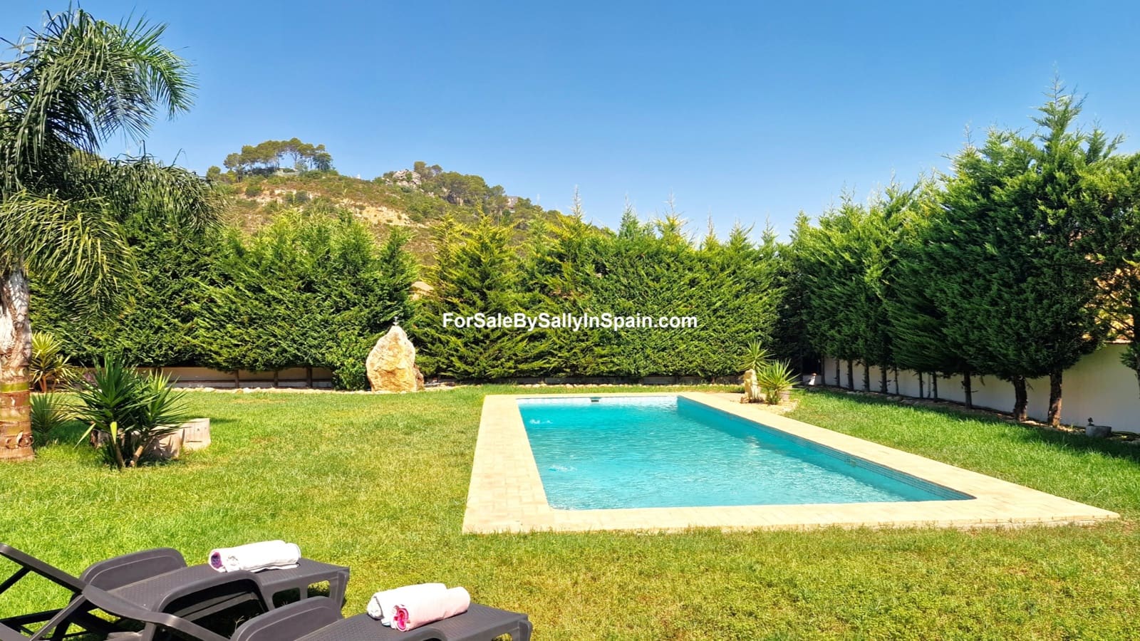 3 soveværelse Villa til salg i Alzira med swimmingpool garage - € 699.000 (Ref: 9131894)