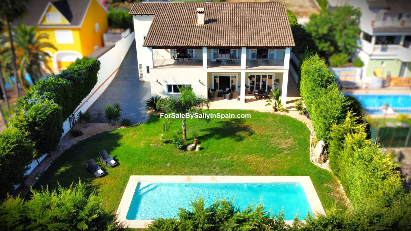 3 soveværelse Villa til salg i Alzira med swimmingpool garage - € 699.000 (Ref: 9131894)