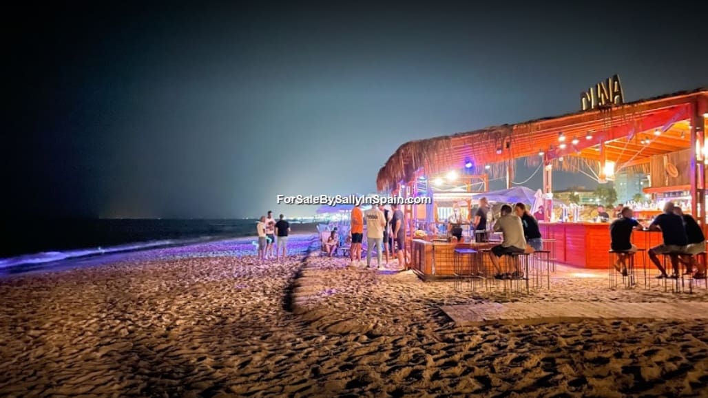 2 makuuhuone Omakotitalo myytävänä paikassa Gandia - 149 000 € (Ref: 9357630)