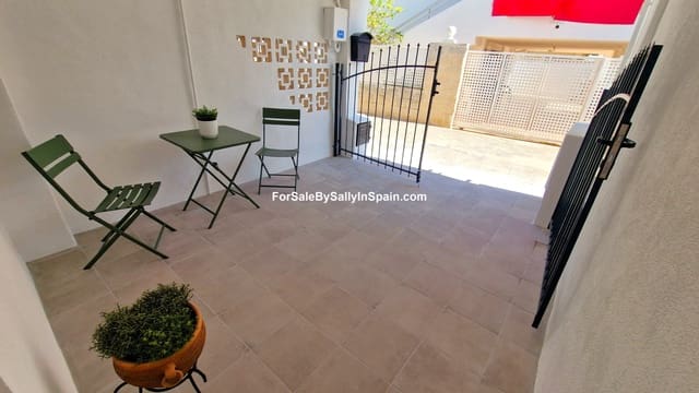 2 makuuhuone Omakotitalo myytävänä paikassa Gandia - 149 000 € (Ref: 9357630)