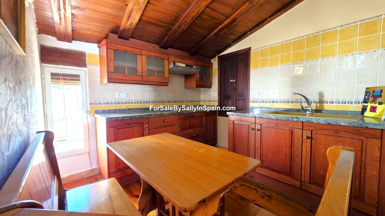 Chalet de 9 habitaciones en Palomar en venta - 270.000 € (Ref: 9357696)