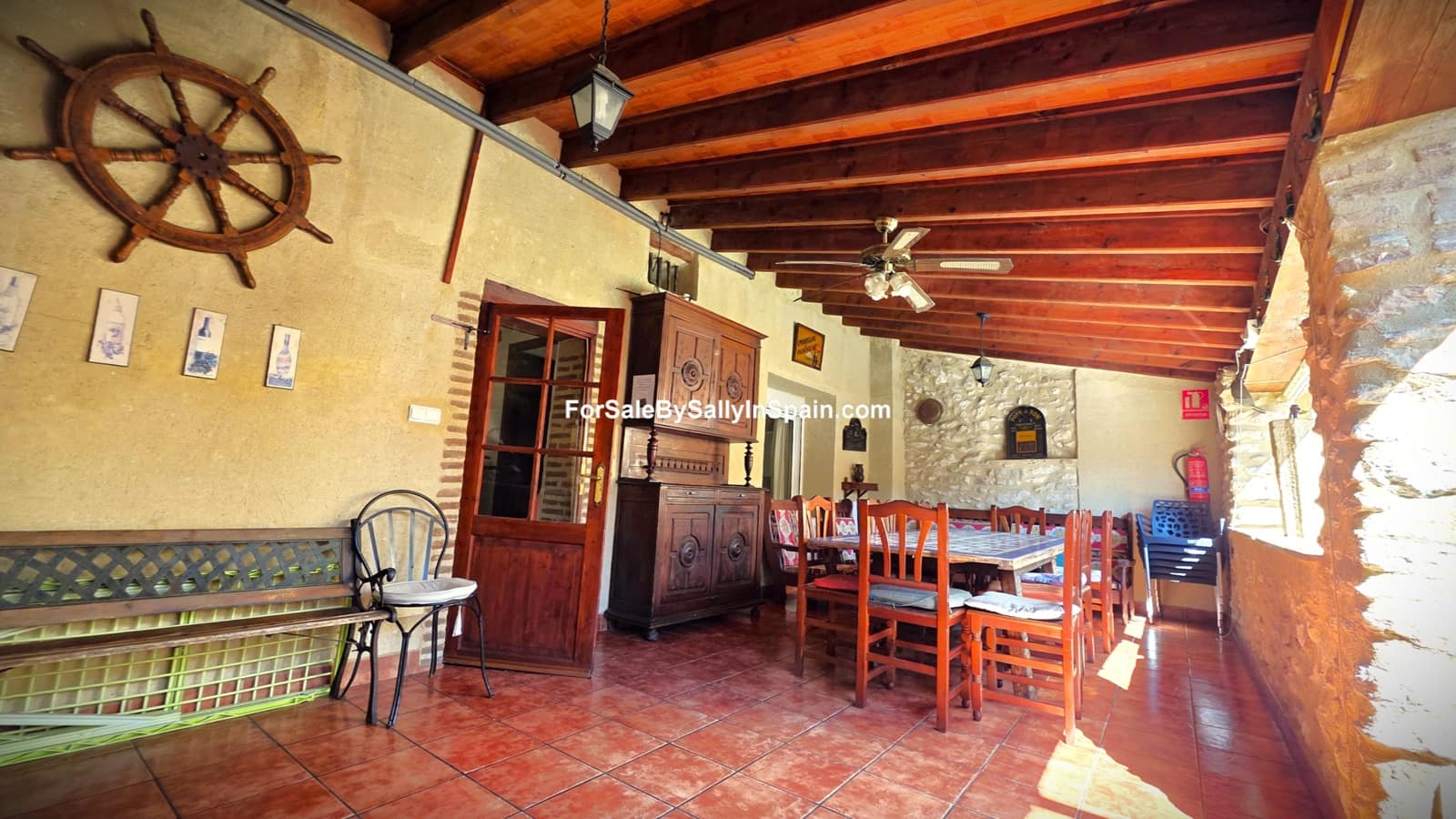 Chalet de 9 habitaciones en Palomar en venta - 270.000 € (Ref: 9357696)