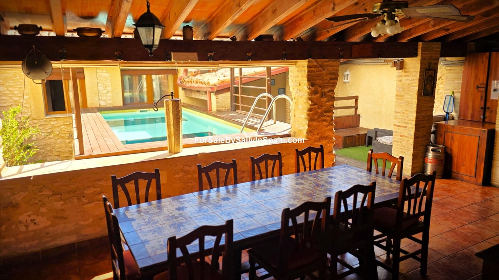 Chalet de 9 habitaciones en Palomar en venta - 270.000 € (Ref: 9357696)