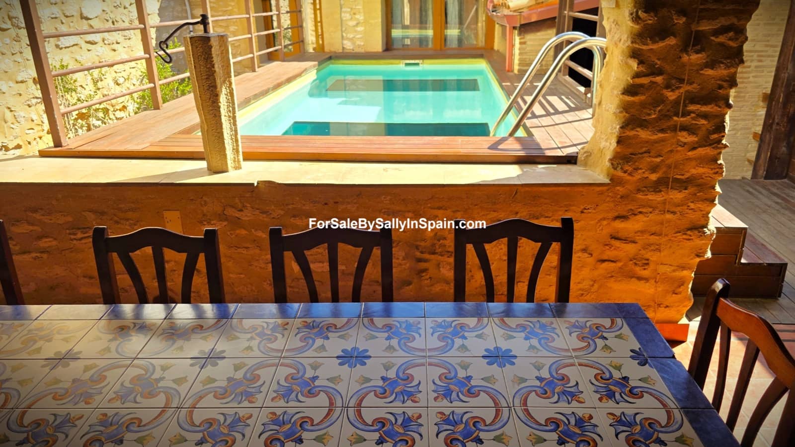 Chalet de 9 habitaciones en Palomar en venta - 270.000 € (Ref: 9357696)