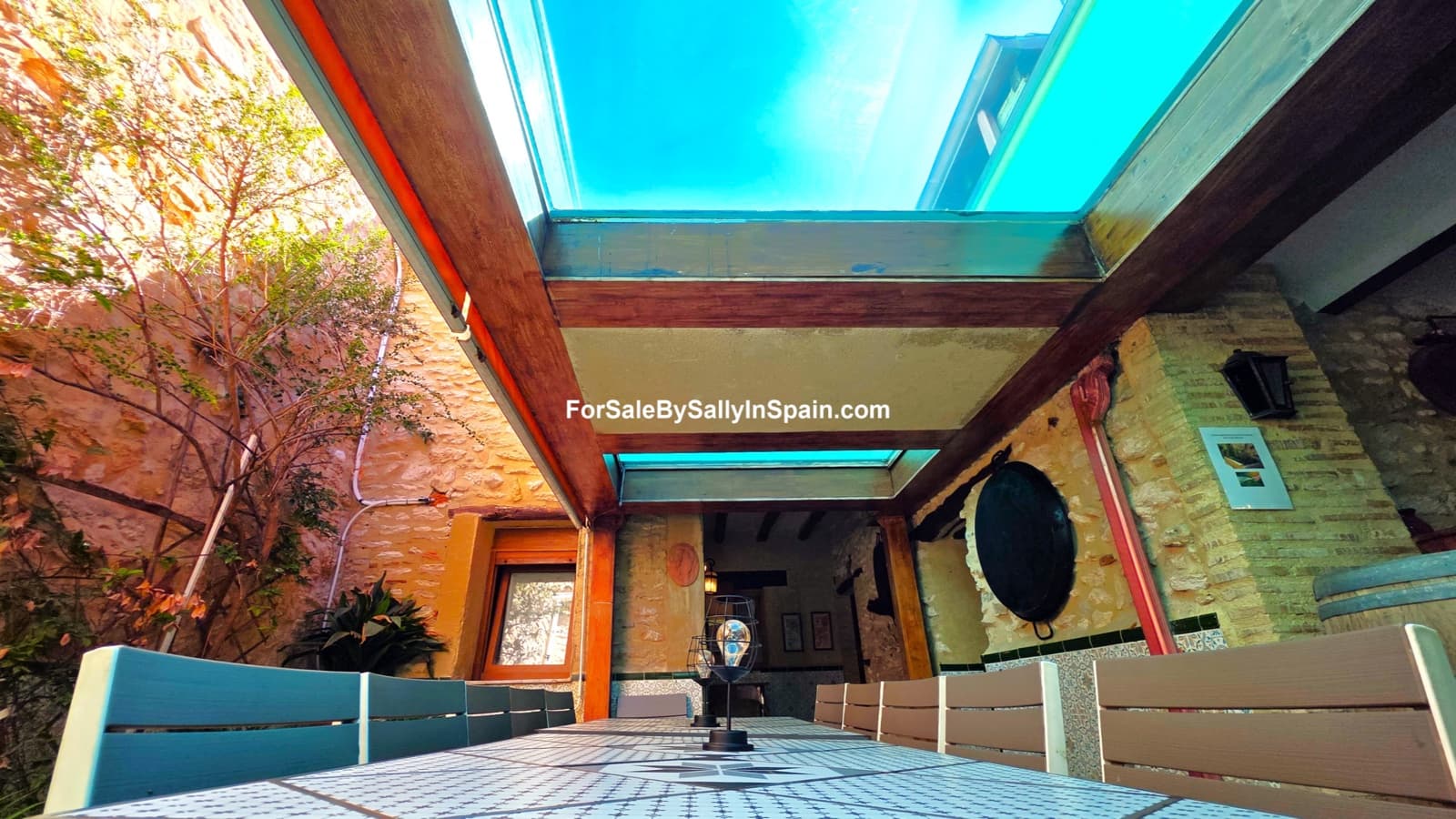 Chalet de 9 habitaciones en Palomar en venta - 270.000 € (Ref: 9357696)