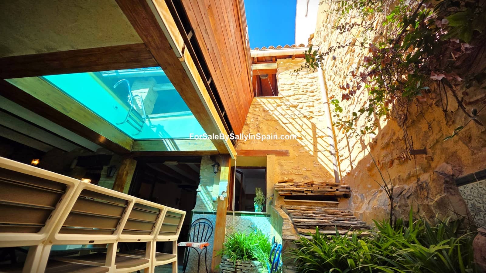 Chalet de 9 habitaciones en Palomar en venta - 270.000 € (Ref: 9357696)