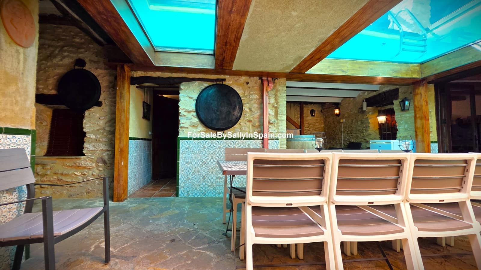 Chalet de 9 habitaciones en Palomar en venta - 270.000 € (Ref: 9357696)