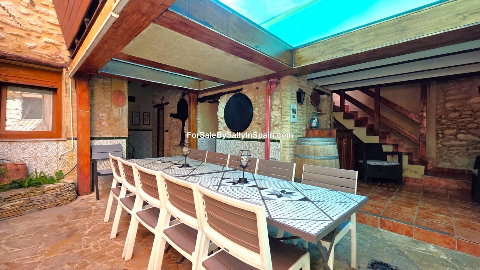 Chalet de 9 habitaciones en Palomar en venta - 270.000 € (Ref: 9357696)