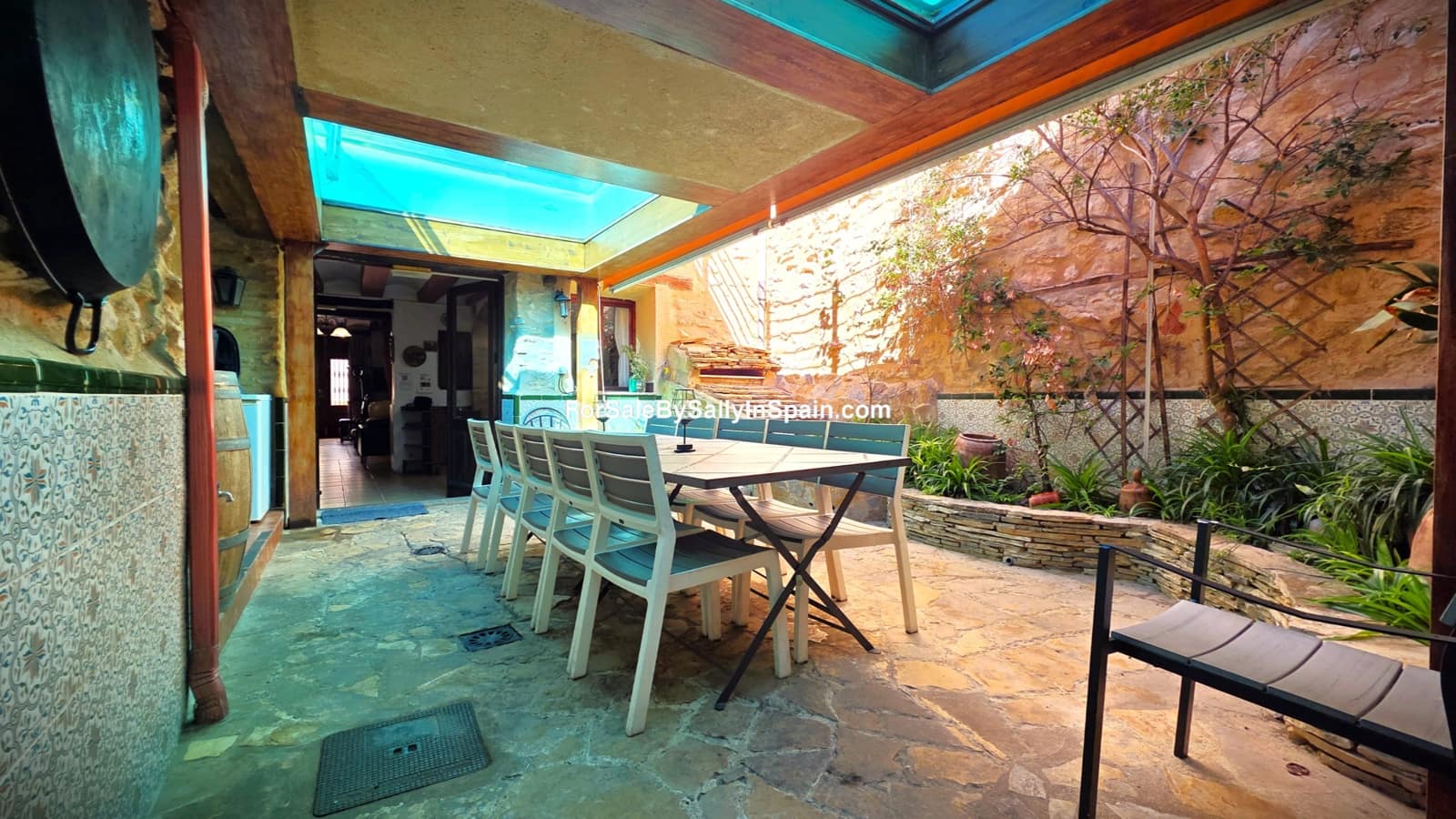 Chalet de 9 habitaciones en Palomar en venta - 270.000 € (Ref: 9357696)