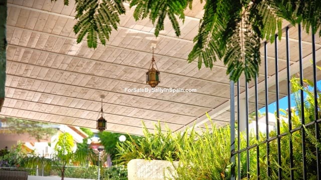 4 soverom Villa til salgs i Gandia med svømmebasseng garasje - € 530 000 (Ref: 9394354)