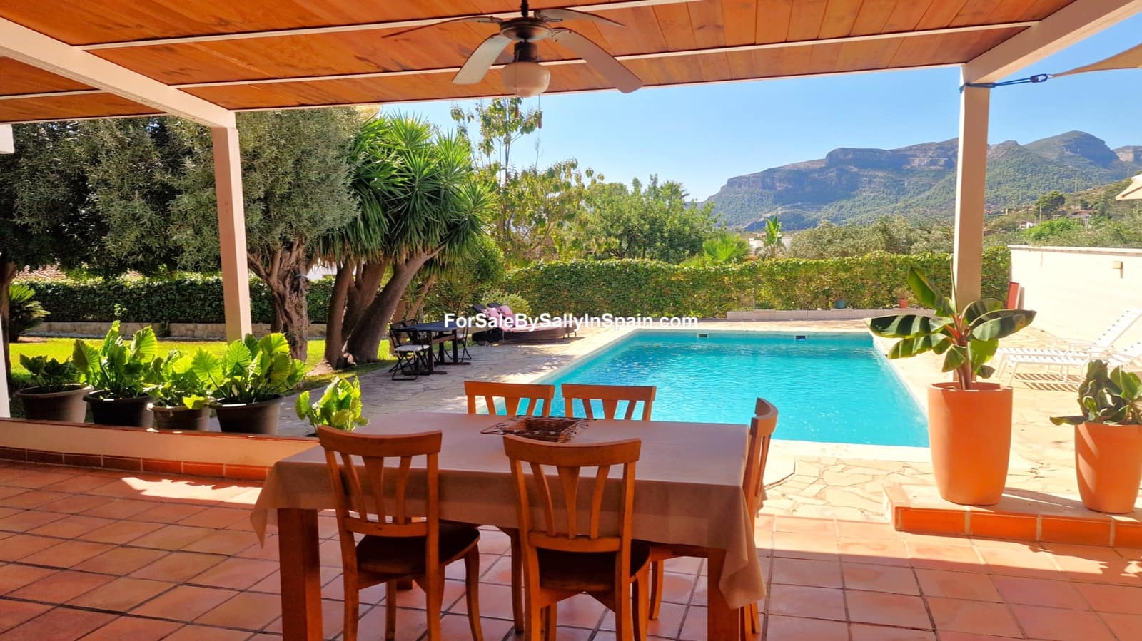 4 sovrum Villa till salu i Gandia med pool garage - 530 000 € (Ref: 9394354)