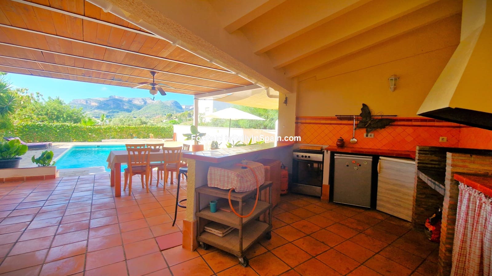 4 sovrum Villa till salu i Gandia med pool garage - 530 000 € (Ref: 9394354)