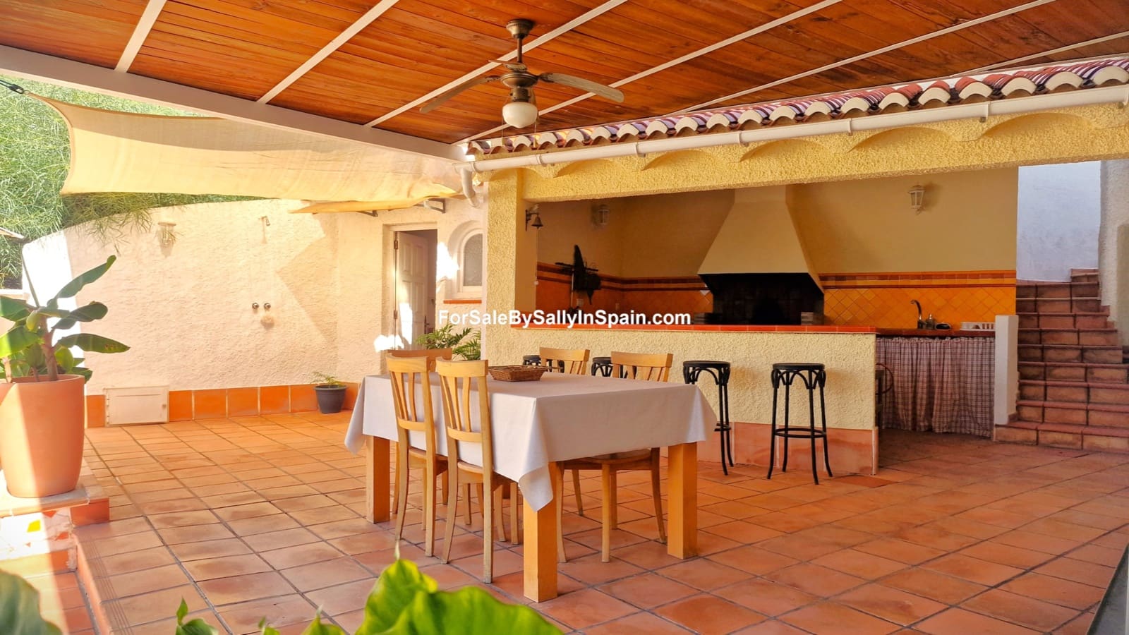 4 sovrum Villa till salu i Gandia med pool garage - 530 000 € (Ref: 9394354)