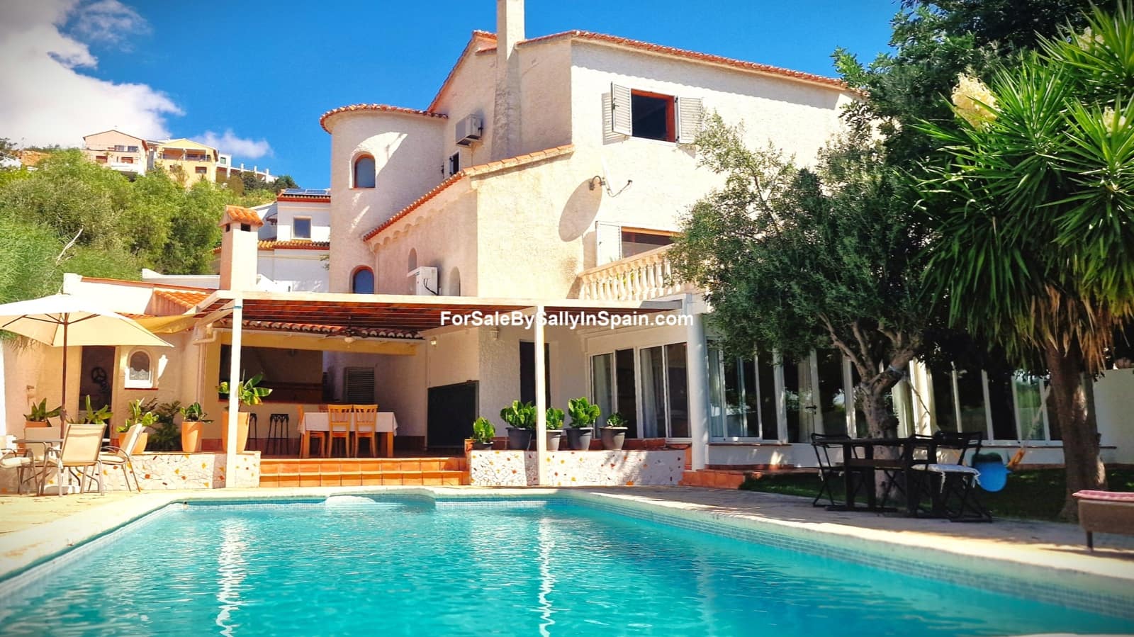 4 sovrum Villa till salu i Gandia med pool garage - 530 000 € (Ref: 9394354)