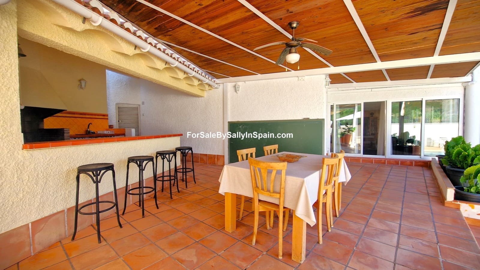 4 sovrum Villa till salu i Gandia med pool garage - 530 000 € (Ref: 9394354)