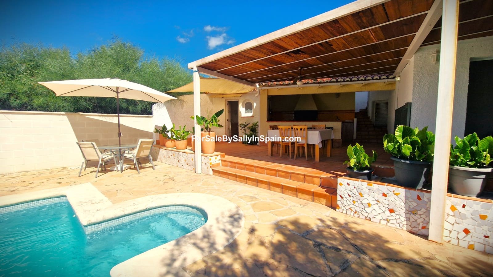 4 sovrum Villa till salu i Gandia med pool garage - 530 000 € (Ref: 9394354)