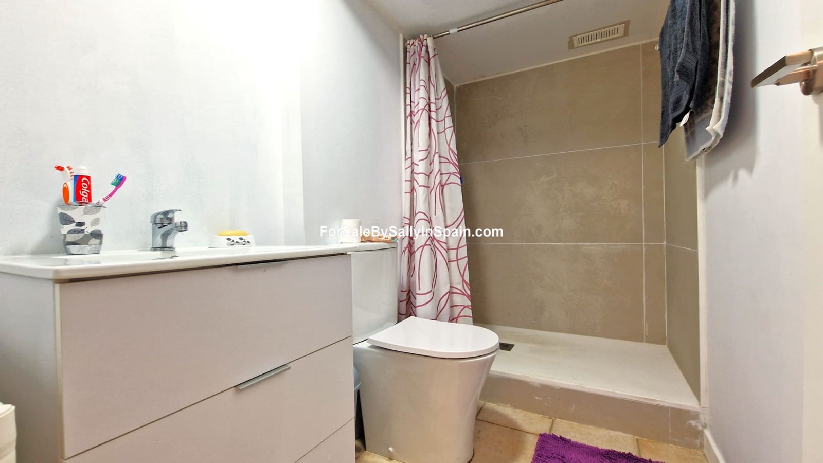 6 bedroom Townhouse for sale in Castellonet de la Conquesta with garage - € 215,000 (Ref: 9394379)