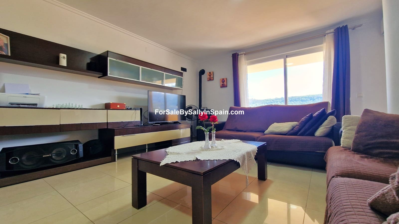 6 bedroom Townhouse for sale in Castellonet de la Conquesta with garage - € 215,000 (Ref: 9394379)