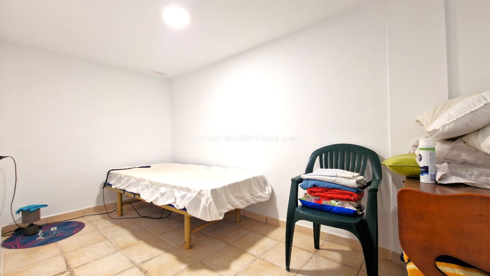 6 bedroom Townhouse for sale in Castellonet de la Conquesta with garage - € 215,000 (Ref: 9394379)