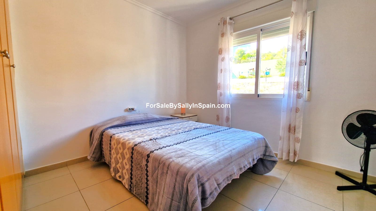 6 bedroom Townhouse for sale in Castellonet de la Conquesta with garage - € 215,000 (Ref: 9394379)