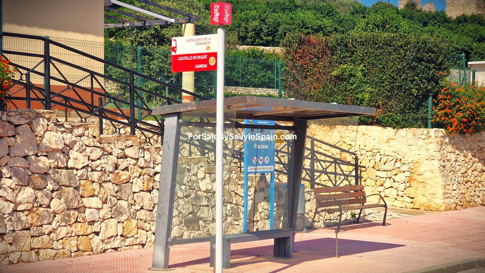 6 bedroom Townhouse for sale in Castellonet de la Conquesta with garage - € 215,000 (Ref: 9394379)