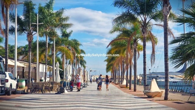 2 Zimmer Strandapartment zu verkaufen in Gandia - 149.000 € (Ref: 9395260)