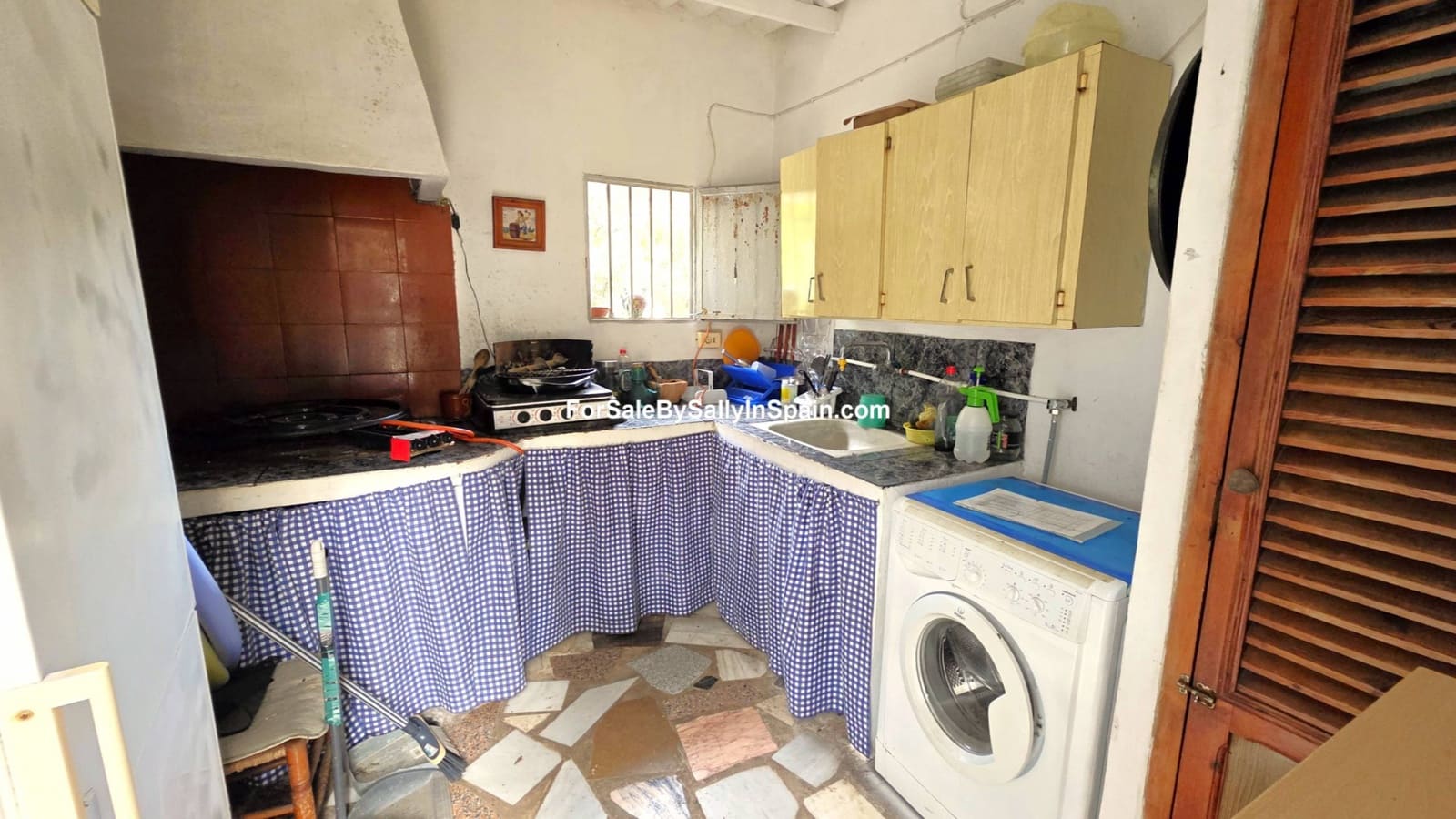 4 Zimmer Villa zu verkaufen in Simat de la Valldigna mit Garage - 149.000 € (Ref: 9395262)