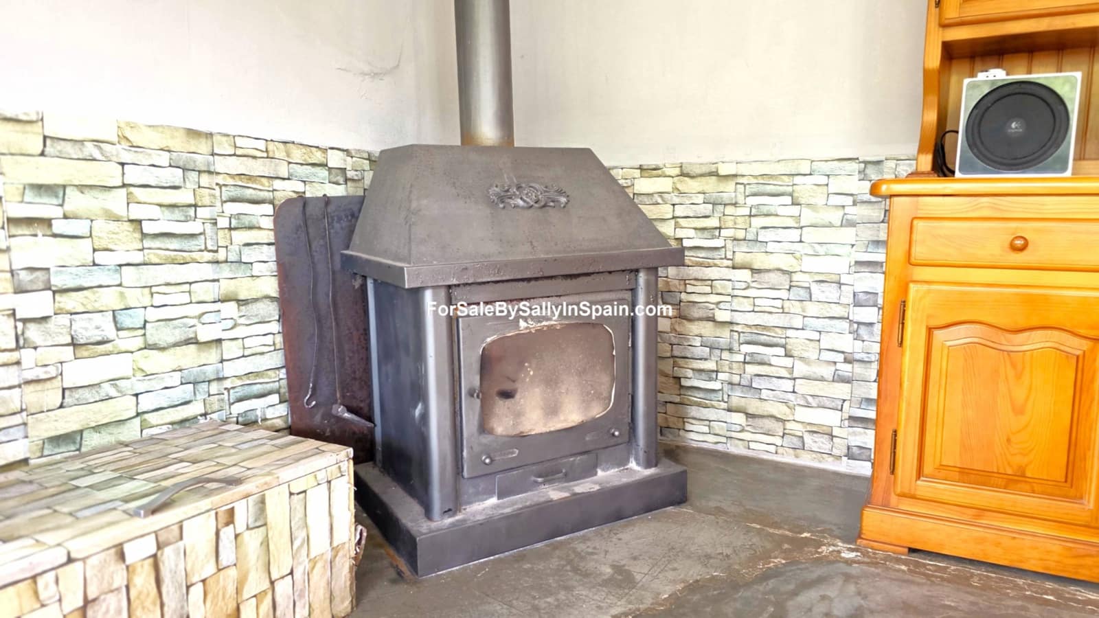 4 Zimmer Villa zu verkaufen in Simat de la Valldigna mit Garage - 149.000 € (Ref: 9395262)