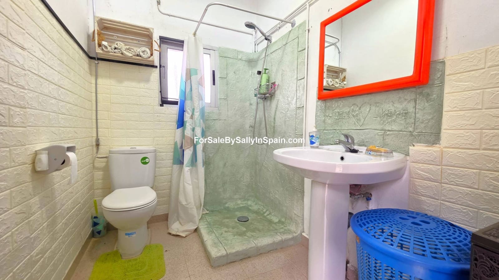 4 Zimmer Villa zu verkaufen in Simat de la Valldigna mit Garage - 149.000 € (Ref: 9395262)