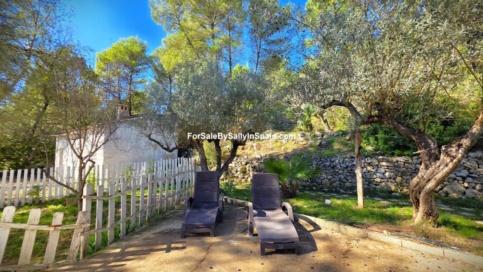 4 Zimmer Villa zu verkaufen in Simat de la Valldigna mit Garage - 149.000 € (Ref: 9395262)