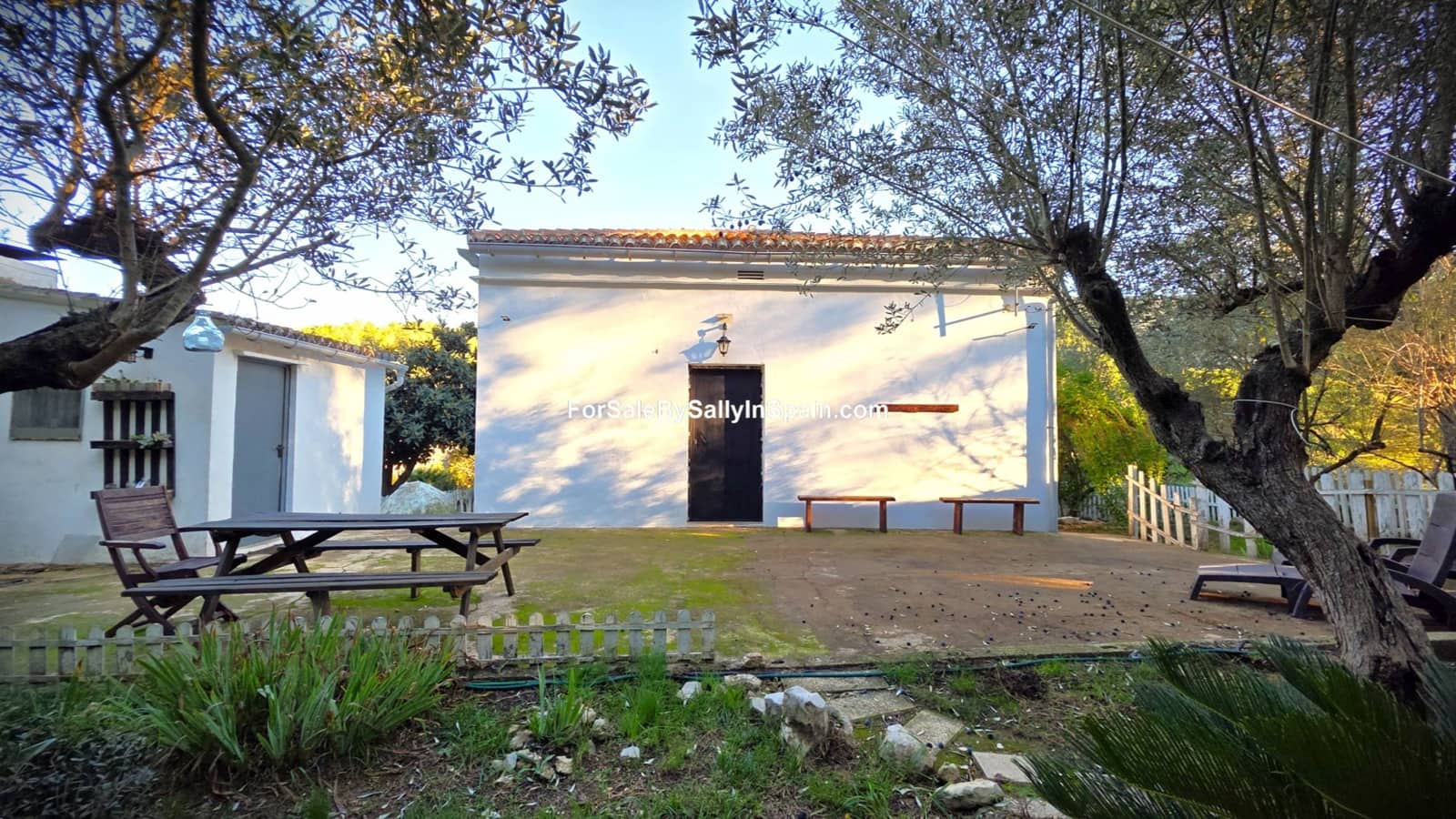 4 Zimmer Villa zu verkaufen in Simat de la Valldigna mit Garage - 149.000 € (Ref: 9395262)