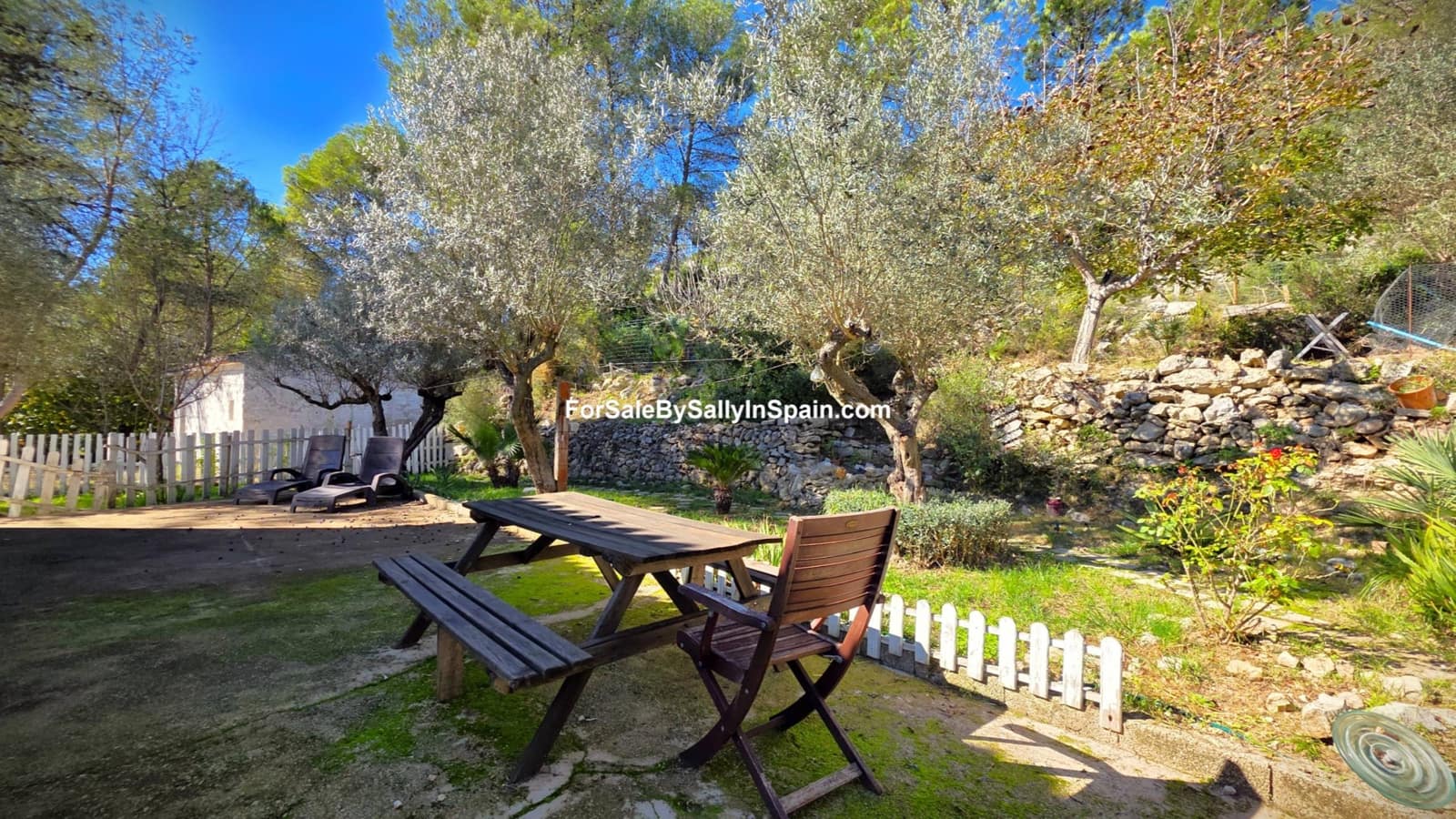 4 Zimmer Villa zu verkaufen in Simat de la Valldigna mit Garage - 149.000 € (Ref: 9395262)