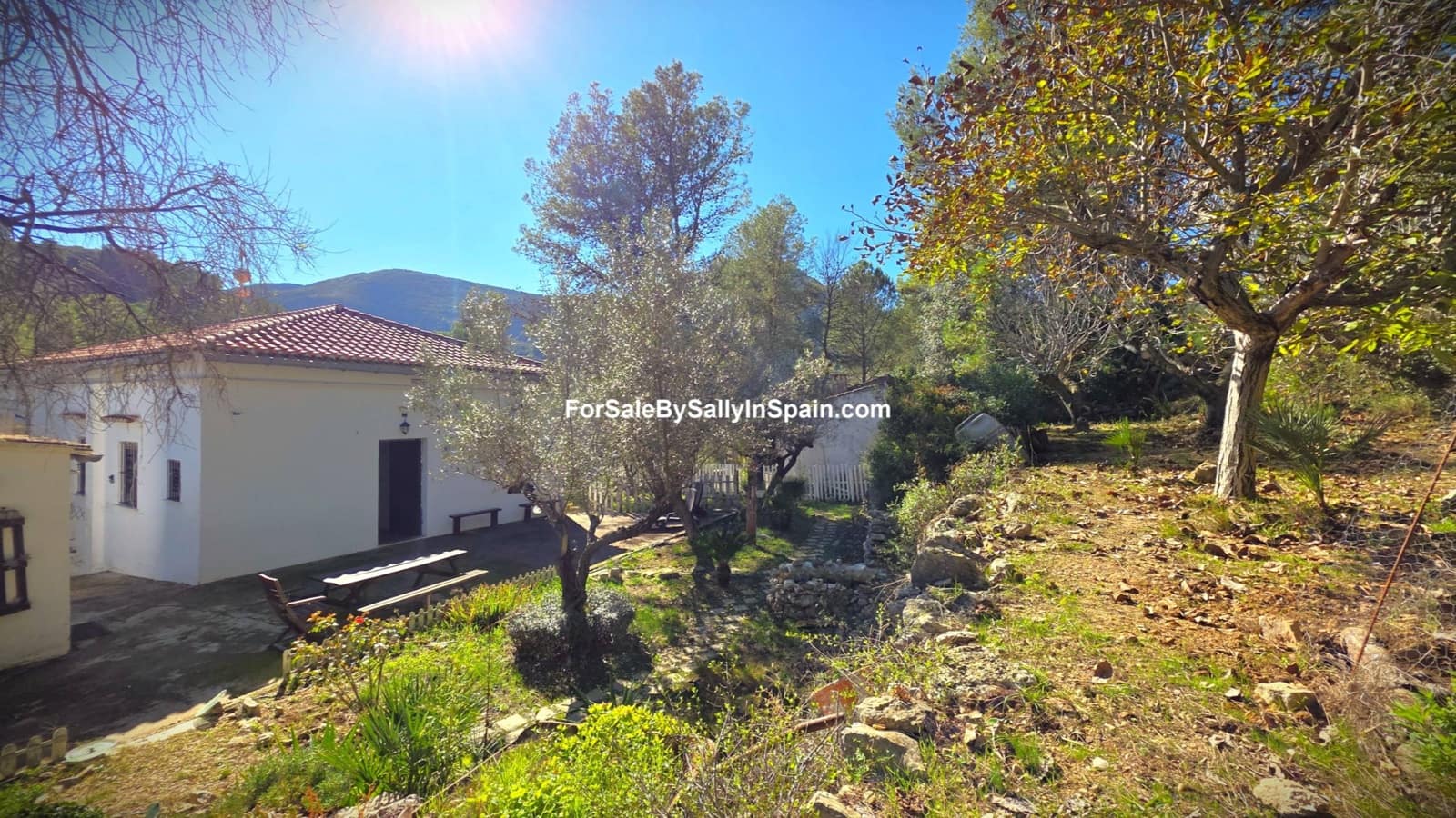 4 Zimmer Villa zu verkaufen in Simat de la Valldigna mit Garage - 149.000 € (Ref: 9395262)