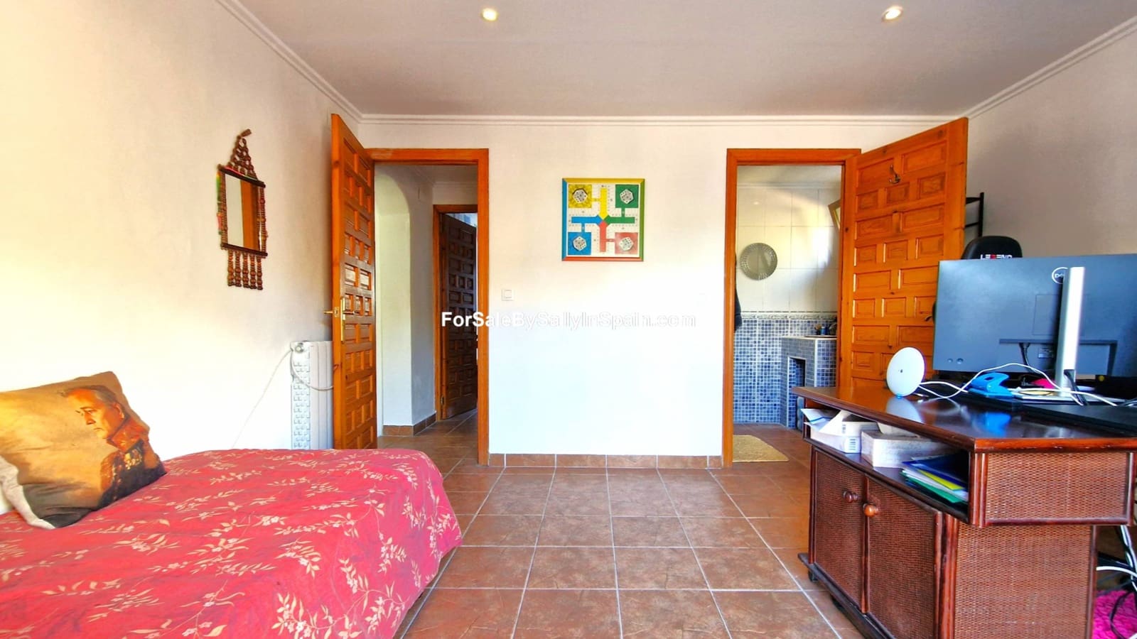 4 bedroom Villa for sale in Villalonga with pool - € 240,000 (Ref: 9396803)