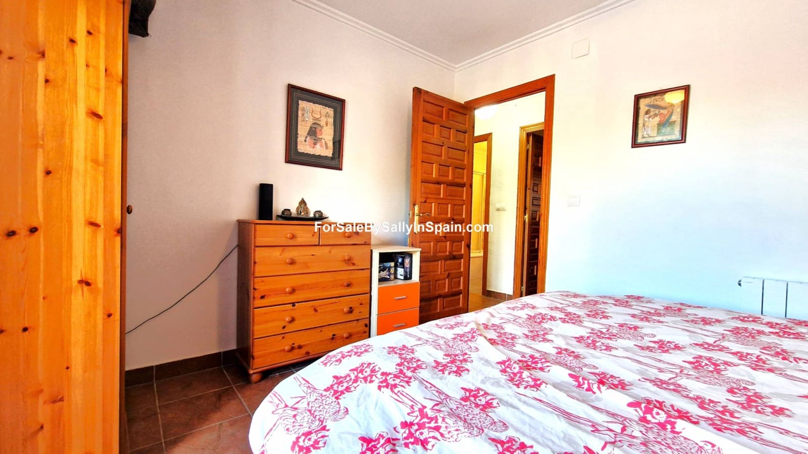 4 bedroom Villa for sale in Villalonga with pool - € 240,000 (Ref: 9396803)