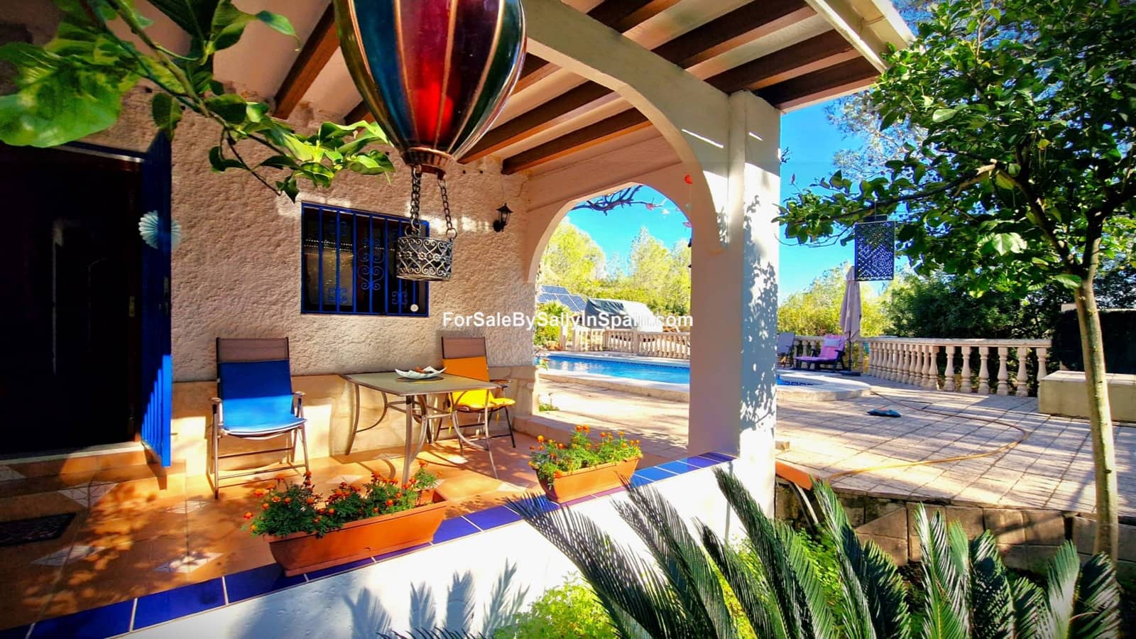 4 bedroom Villa for sale in Villalonga with pool - € 240,000 (Ref: 9396803)