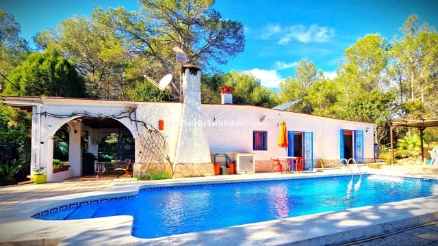 4 bedroom Villa for sale in Villalonga with pool - € 240,000 (Ref: 9396803)
