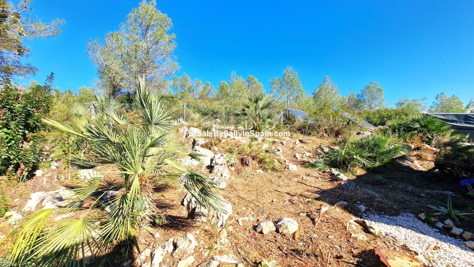 4 bedroom Villa for sale in Villalonga with pool - € 240,000 (Ref: 9396803)