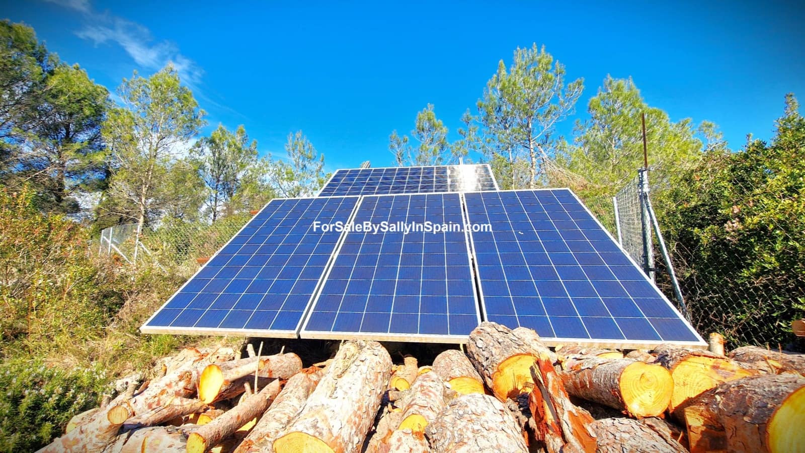 4 bedroom Villa for sale in Villalonga with pool - € 240,000 (Ref: 9396803)