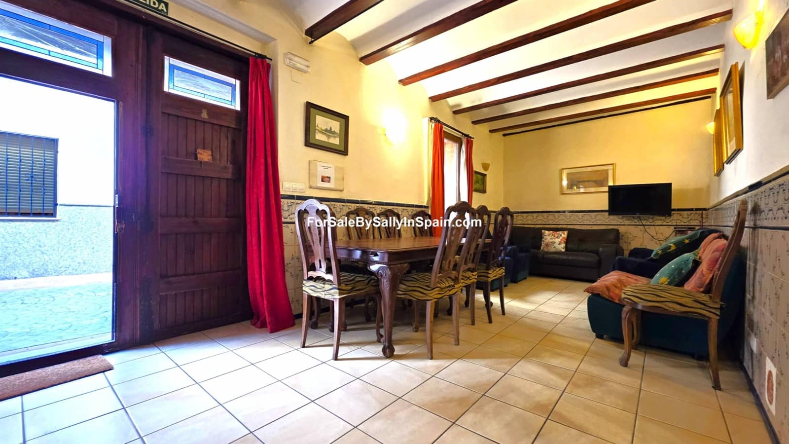 5 bedroom Townhouse for sale in Palomar with pool - € 249,000 (Ref: 9396804)