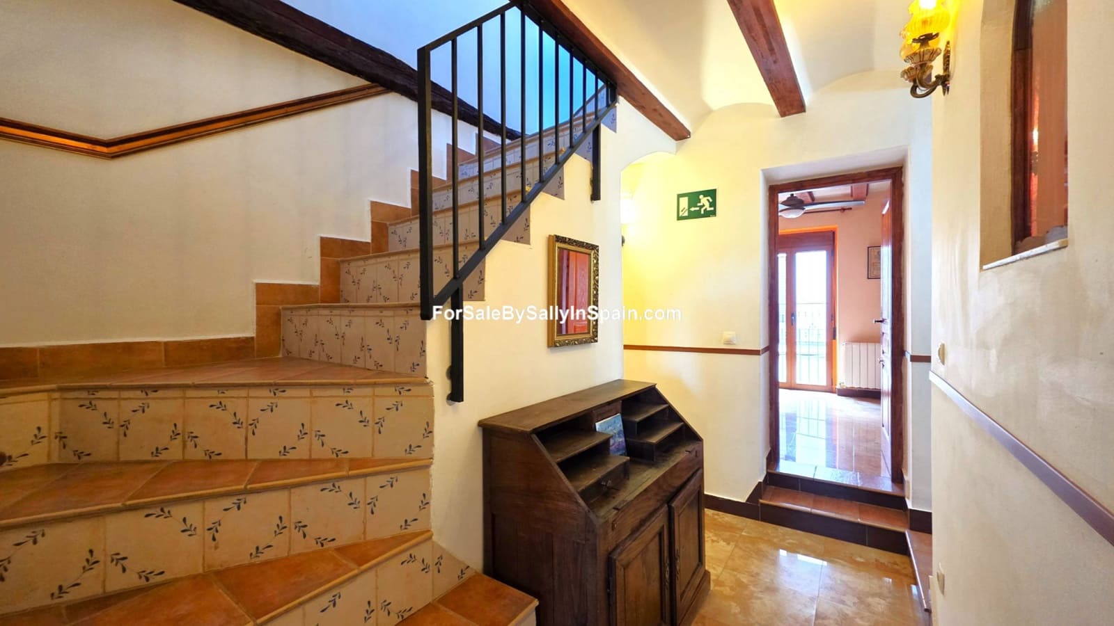 5 bedroom Townhouse for sale in Palomar with pool - € 249,000 (Ref: 9396804)
