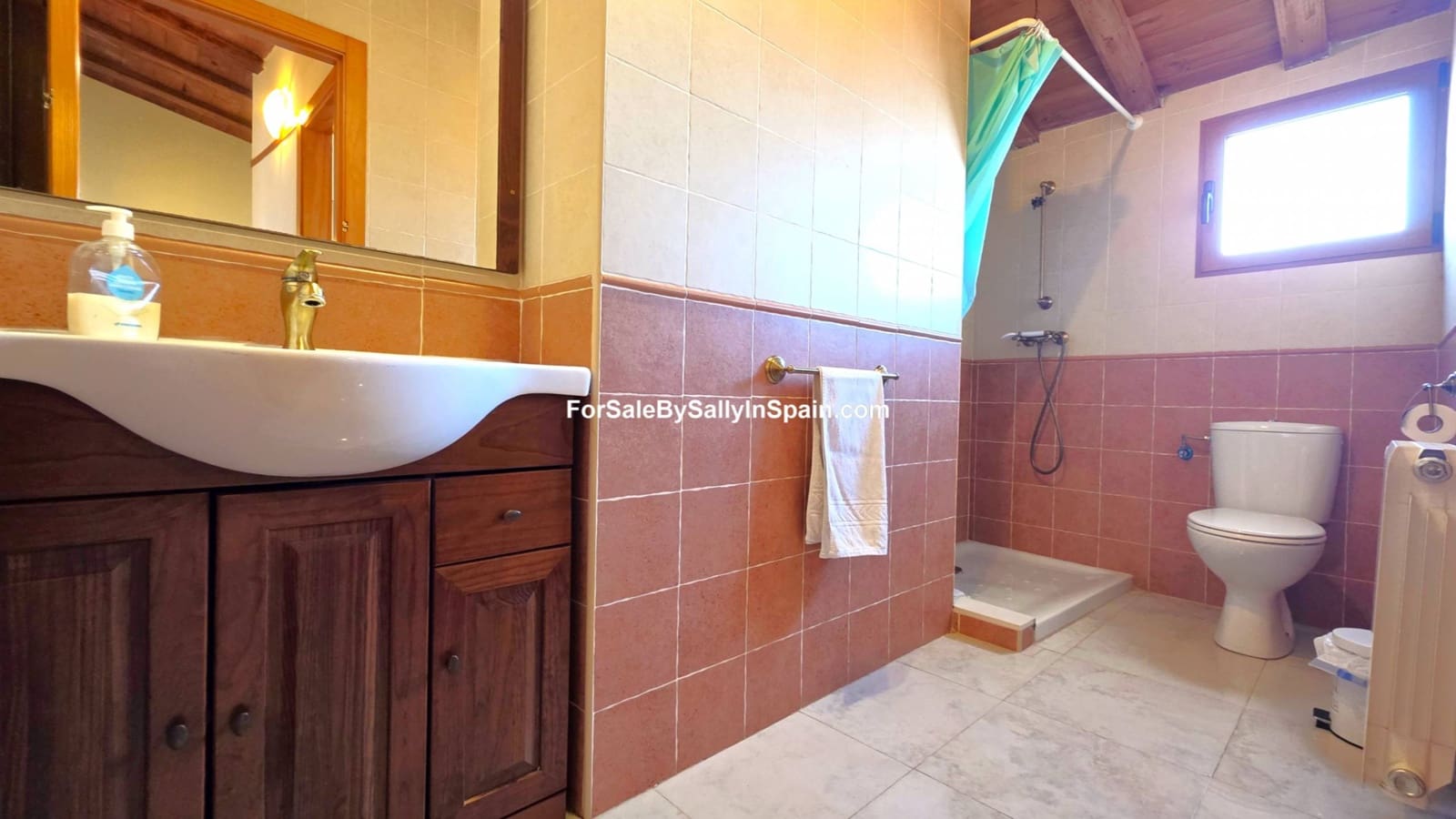 5 bedroom Townhouse for sale in Palomar with pool - € 249,000 (Ref: 9396804)