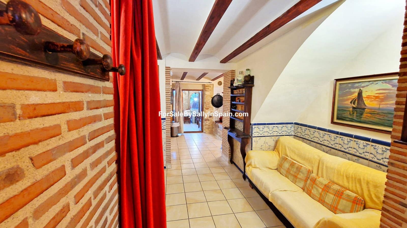 5 bedroom Townhouse for sale in Palomar with pool - € 249,000 (Ref: 9396804)