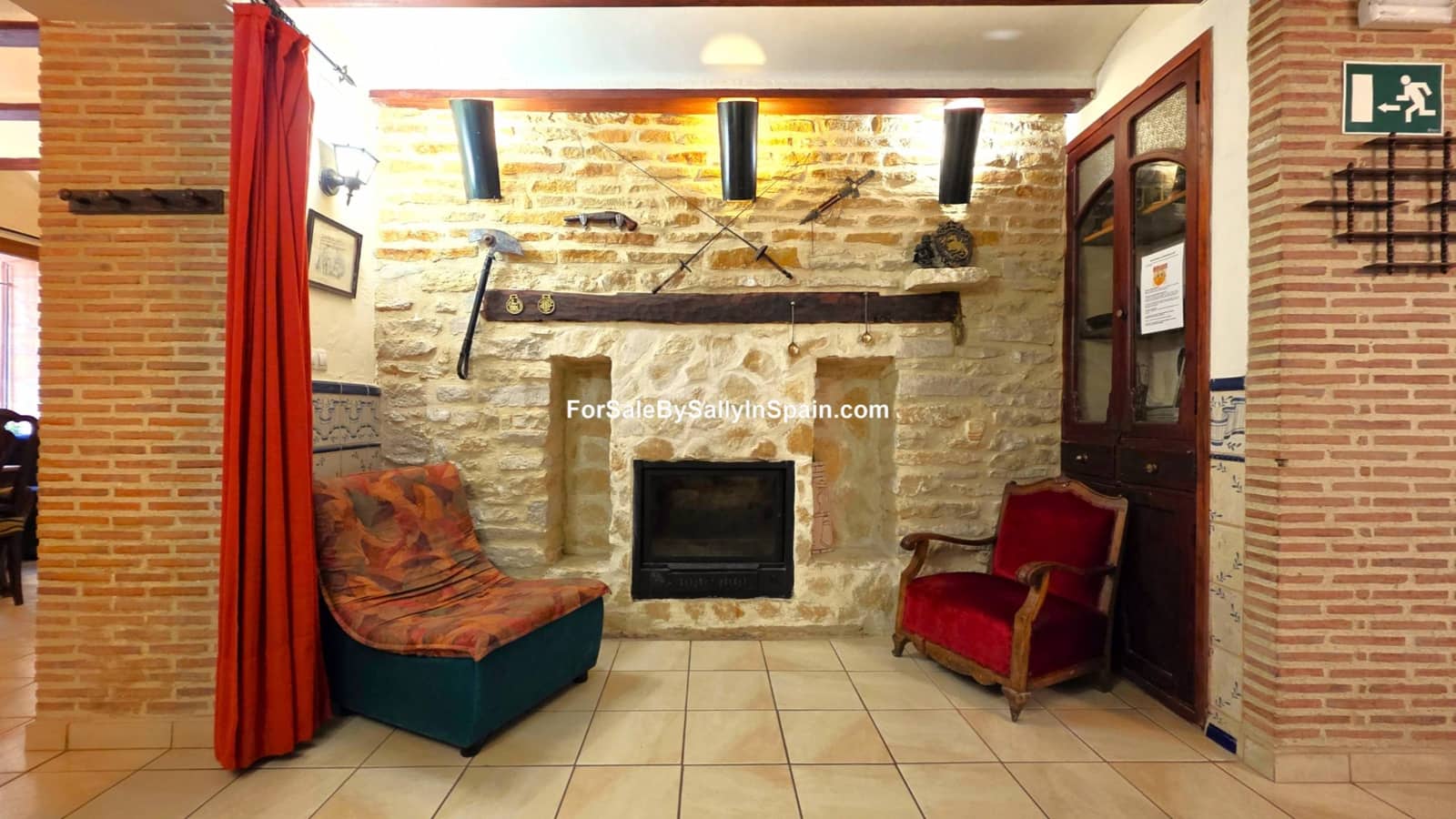 5 bedroom Townhouse for sale in Palomar with pool - € 249,000 (Ref: 9396804)