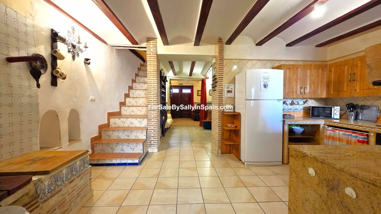 5 bedroom Townhouse for sale in Palomar with pool - € 249,000 (Ref: 9396804)