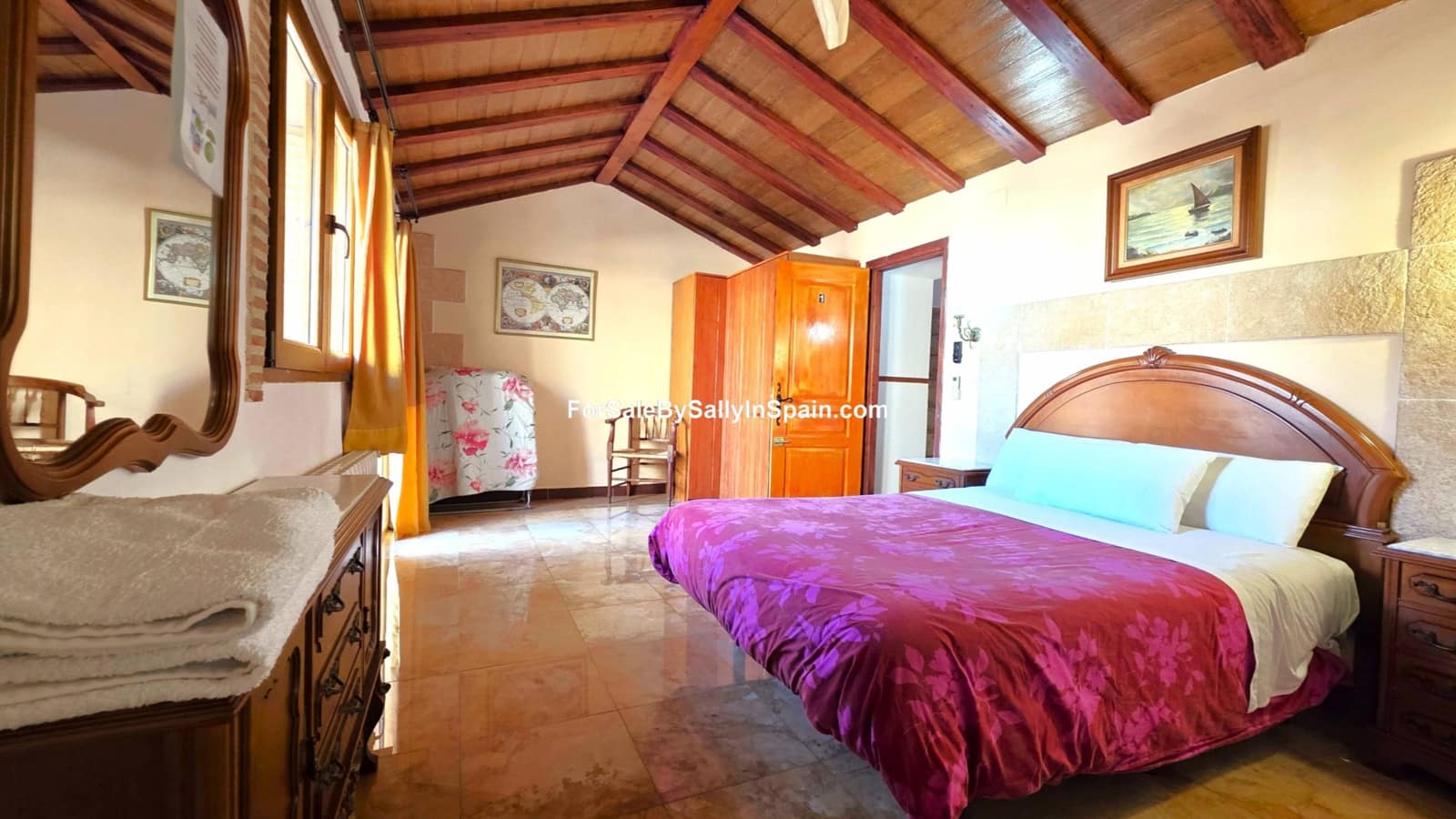 5 bedroom Townhouse for sale in Palomar with pool - € 249,000 (Ref: 9396804)