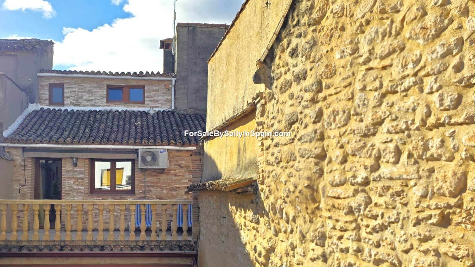 5 bedroom Townhouse for sale in Palomar with pool - € 249,000 (Ref: 9396804)