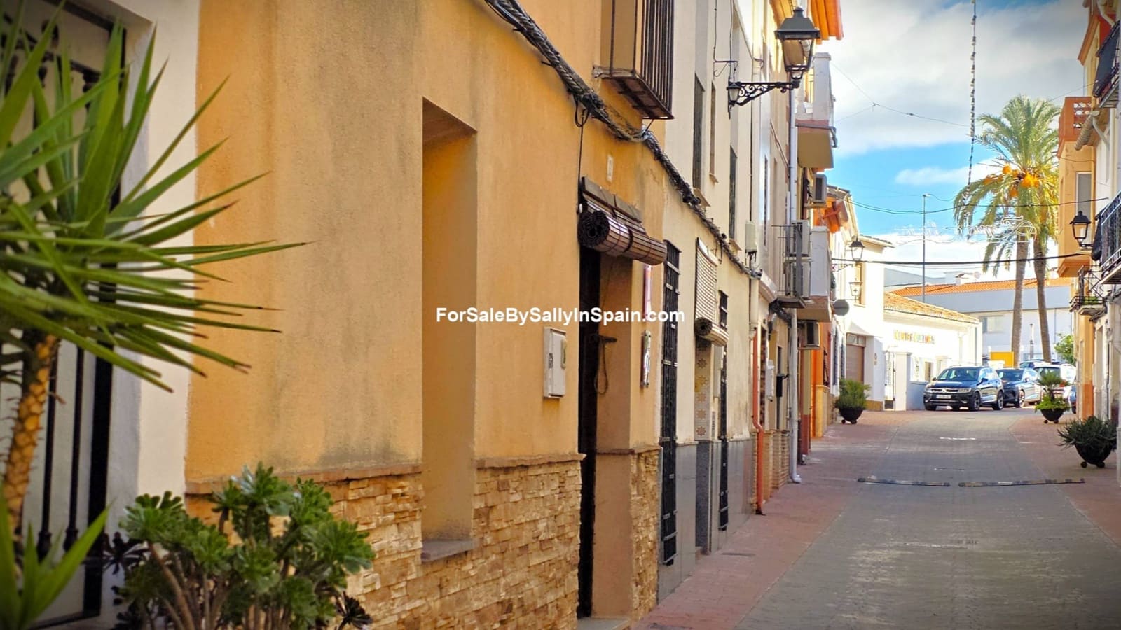 5 bedroom Townhouse for sale in Palomar with pool - € 249,000 (Ref: 9396804)