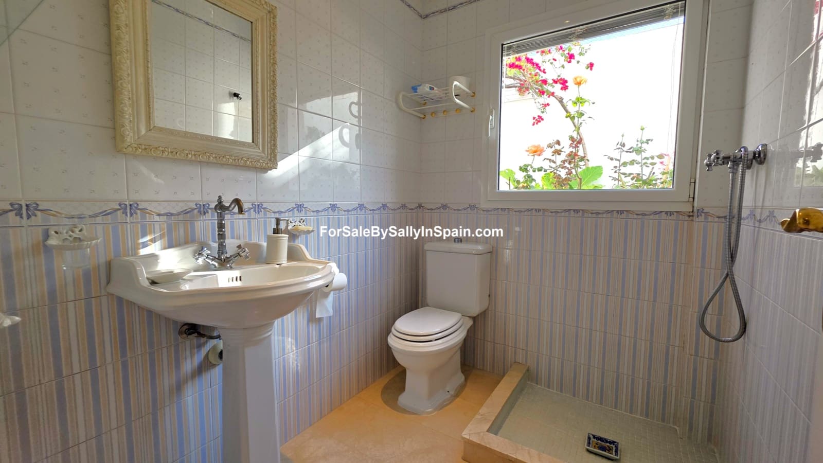 4 makuuhuone Omakotitalo myytävänä paikassa Palma de Gandia mukana 
autotalli - 330 000 € (Ref: 9471329)